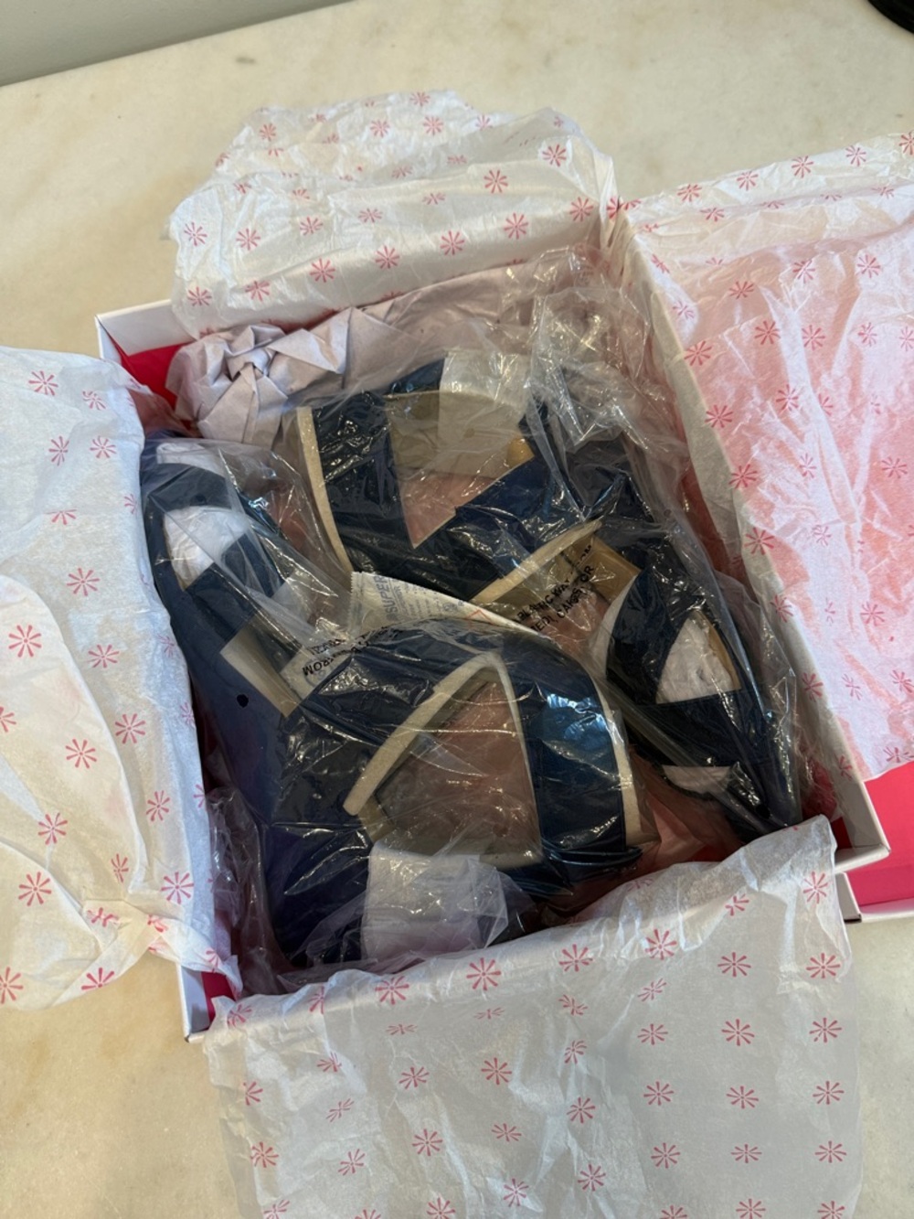 Brand New Isaac Mizrahi Live flats - Picture 8 of 10